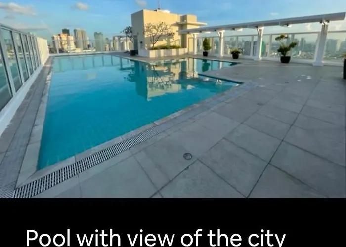 Vista Shaw Residences 아파트 *